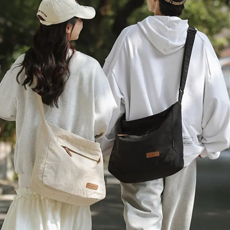 Casual Crossbody Bag for Women and Men Lightweight Large Capacity Boys Girls Student Shoulder Teenager Messenger Bags 251018