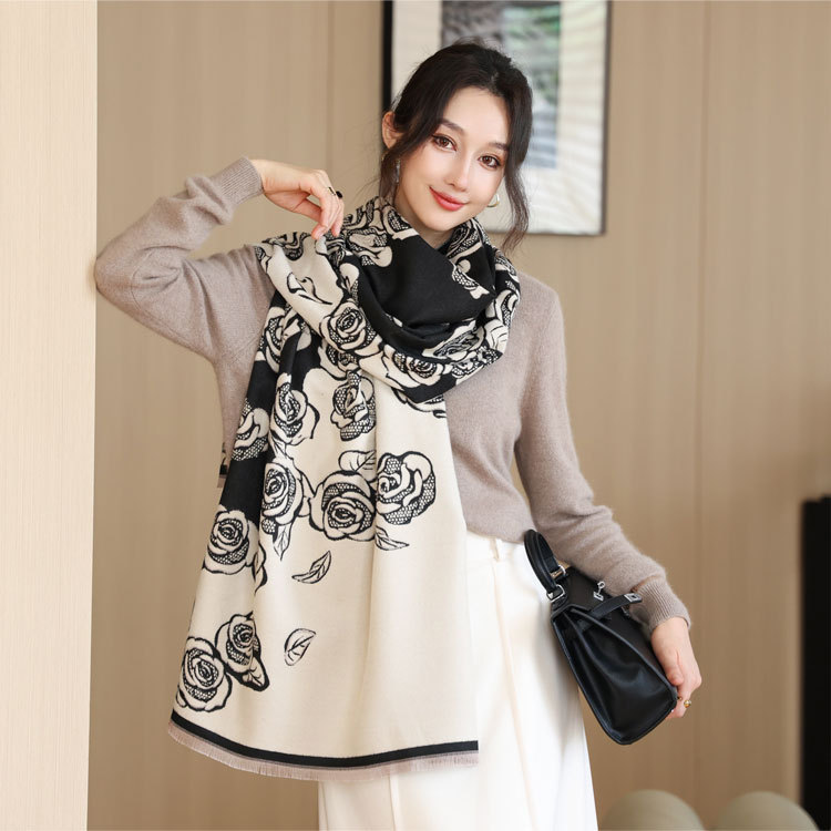 Fashionable And Elegant Flower Pattern Design Location Womens Scarf 190* 65cm Shawlable Scarf Holiday Gift Suitable For Daily Travel In Autumn And Win