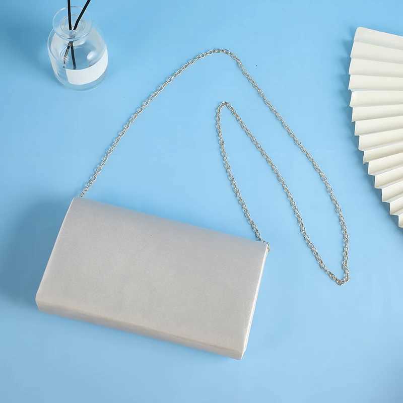 Solid color dinner party bag Marriage evening dress bag socialite bag chain shoulder bag hand in hand to take the bag H251027