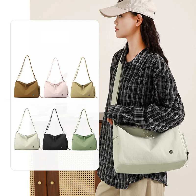 2025 New fashion Womens Shoulder Bag putdoor travel Nylon Korean style crossbody bag women Solid color daily Commuting handbagT251028