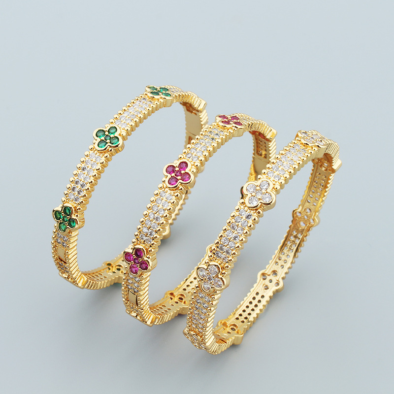 Designer Bangle Four Petal Flower Bracelet Fashion Gypsy Women's Round Full Diamond Couple Stainless Steel 18 Gold Plated Jewelry wholesales drop
