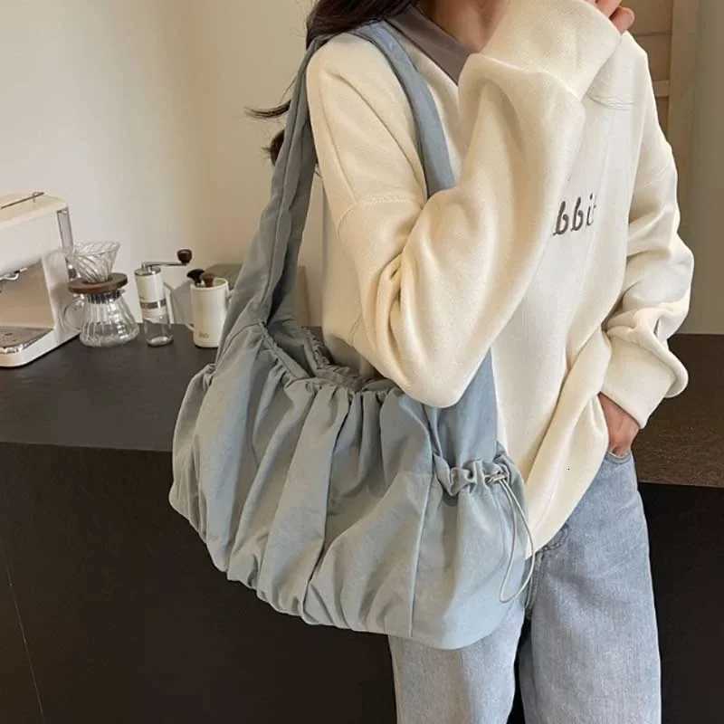 Nylon Cloth Bag Women Tote Bag Large Capacity Summer 2024 New AllMatch Ins OneShoulder College Student Class Bag Lady HandbagW251028