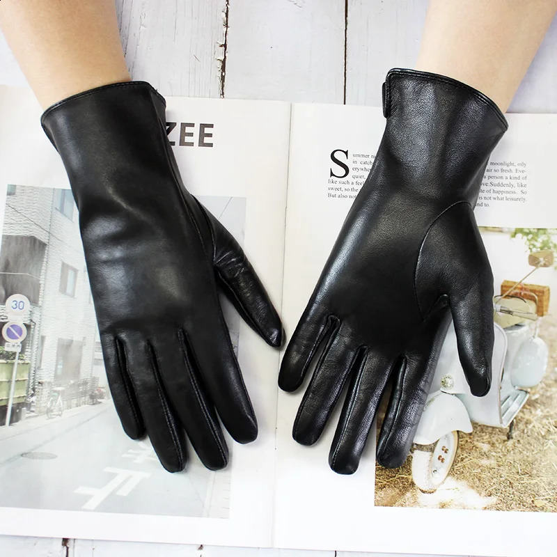 Summer Driving Thin Sheepskin Leather Gloves Womens Touch Screen Single Unlined Straight Style Motorcycle Riding Gloves 251027