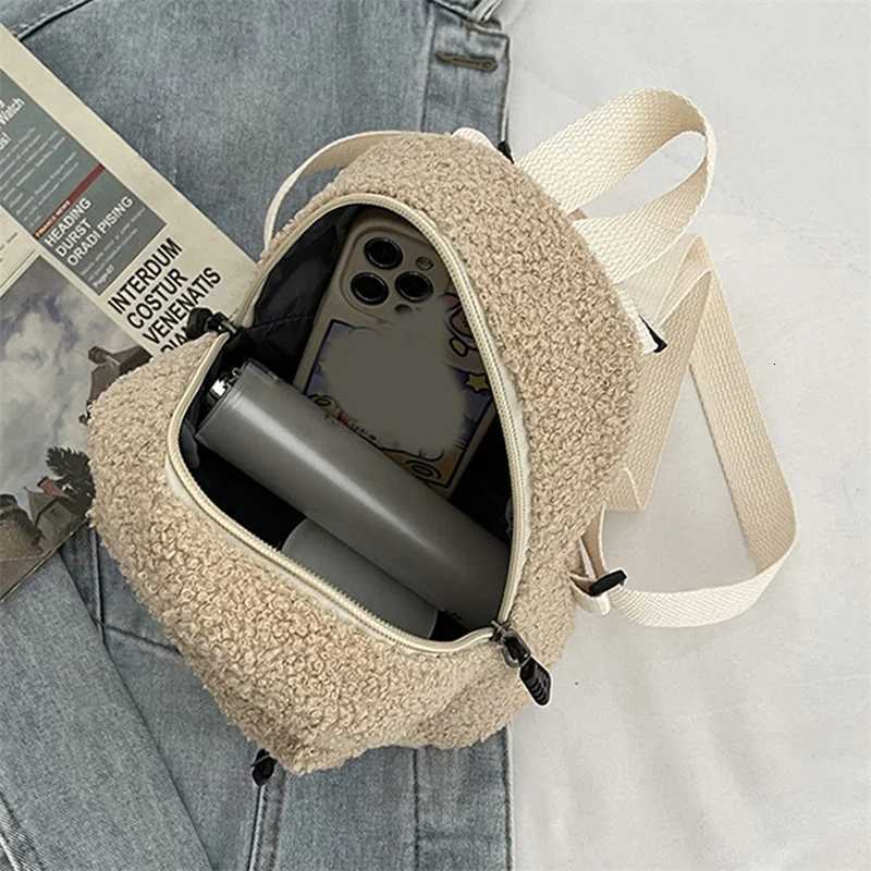 New Plush Fabric Womens Shoulder Crossbody Bag Small Fashion Lambs Wool Fluffy Fur Winter Female Bag Designer HandbagsT251028