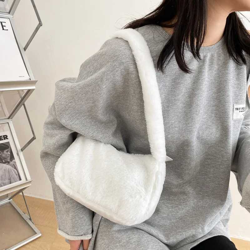 Simple Design Women Soft Plush Hobos Shoulder Bags Winter Furry Ladies Clutch Purse Handbag Fashion Female Underarm BagT251028