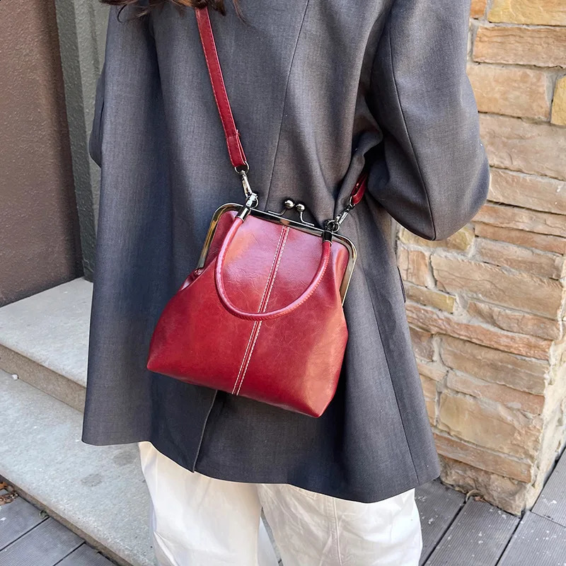 Vintage Style Women Handbag Brown Versatile Shoulder Bag PU Leather Ladys Shell Purses Crossbody Bags 251028