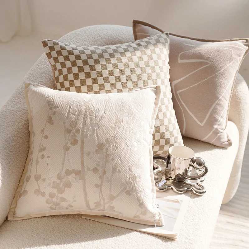 Pillow Case 45x45CM Light Luxury Embroidered Velvet Throw Cover Retro Stamping Waist Cushion Cover Decor Home Decorative case C251028