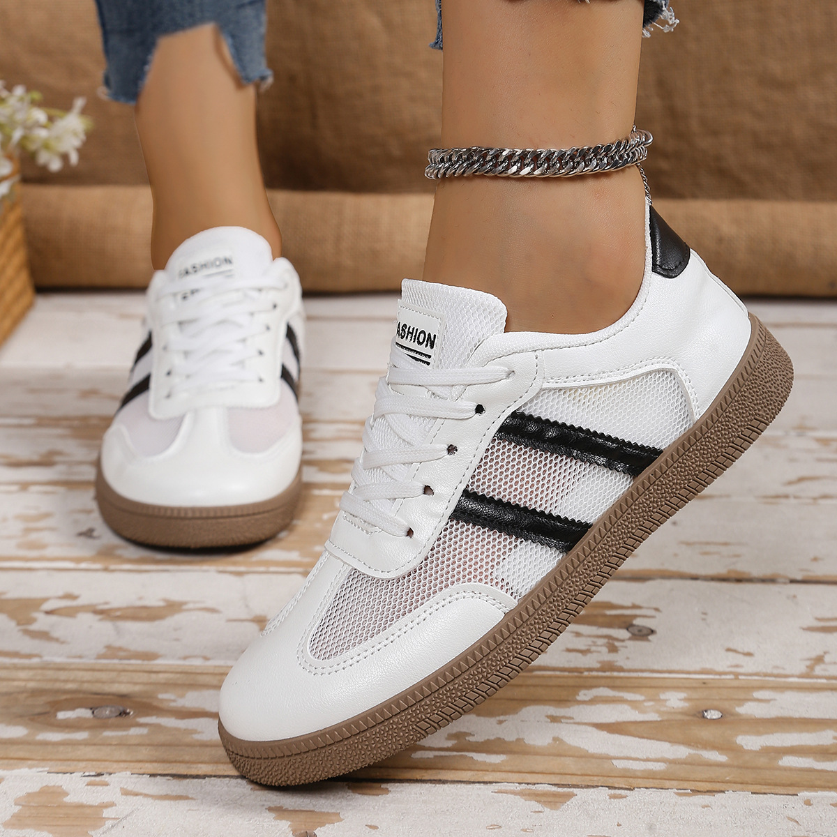 German training shoes summer new fashionable and versatile white shoes for wearing lightweight soft-soled casual board shoes