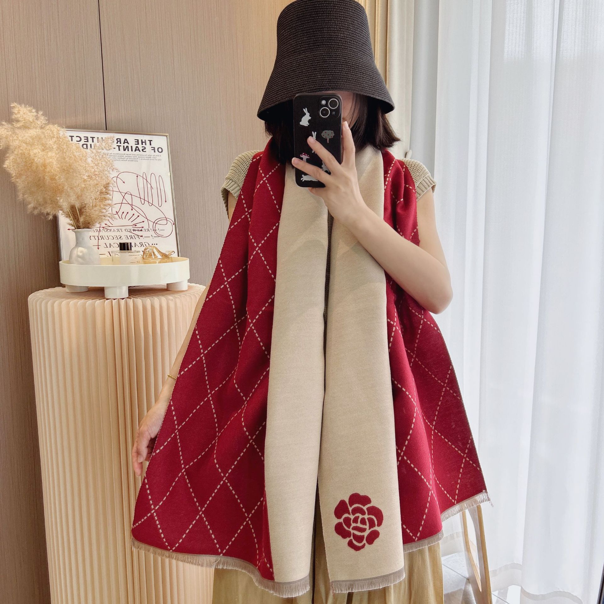 New Fashionable Plaid Pattern Paired With Floral Design Scarf Korean Style Winter Warm Temperament Shawl Scarf Exquisite Gift Love Birthday Gift Scarf