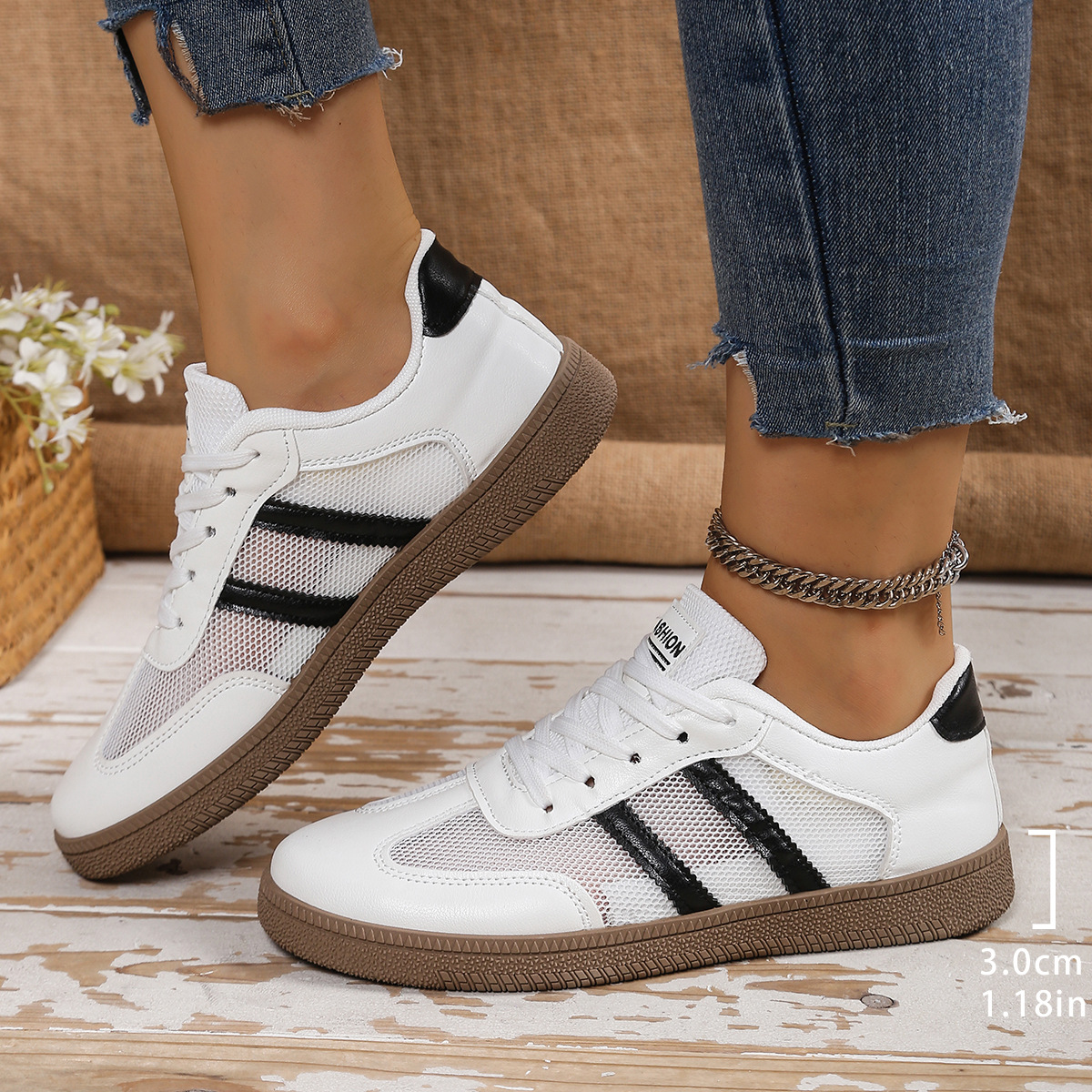 German training shoes summer new fashionable and versatile white shoes for wearing lightweight soft-soled casual board shoes
