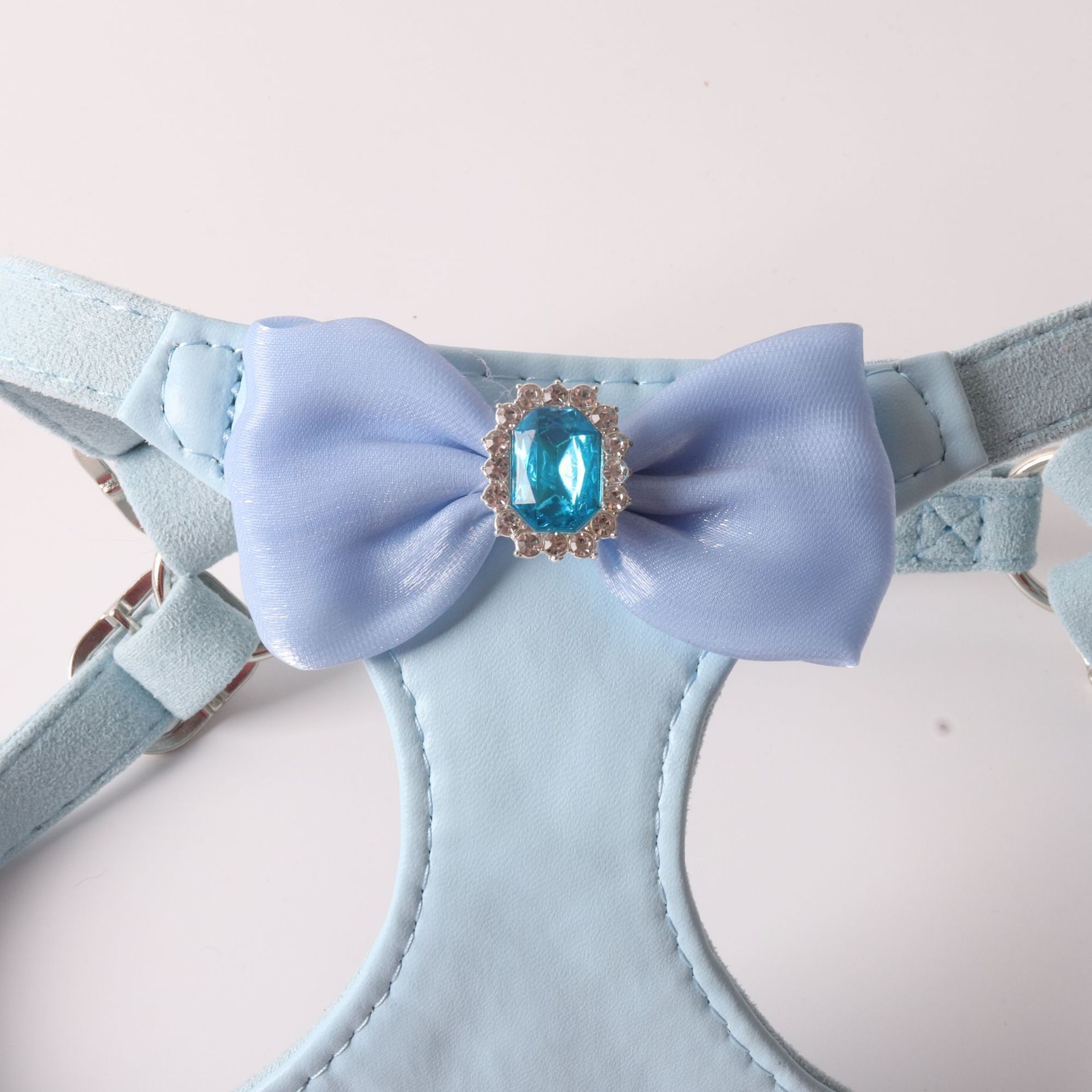 Glamorous Rhinestone Bowknot Pet Harness Leash Set, Adjustable & Durable, Luxury Walking Gear, Secure Pet Vest Harness with Leash,Suitable for Small D
