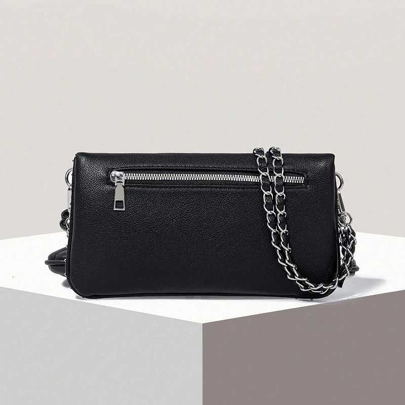 Classic and stylish personalized chain shoulder bag simple and elegant suitable for commuting and shoppingT251028