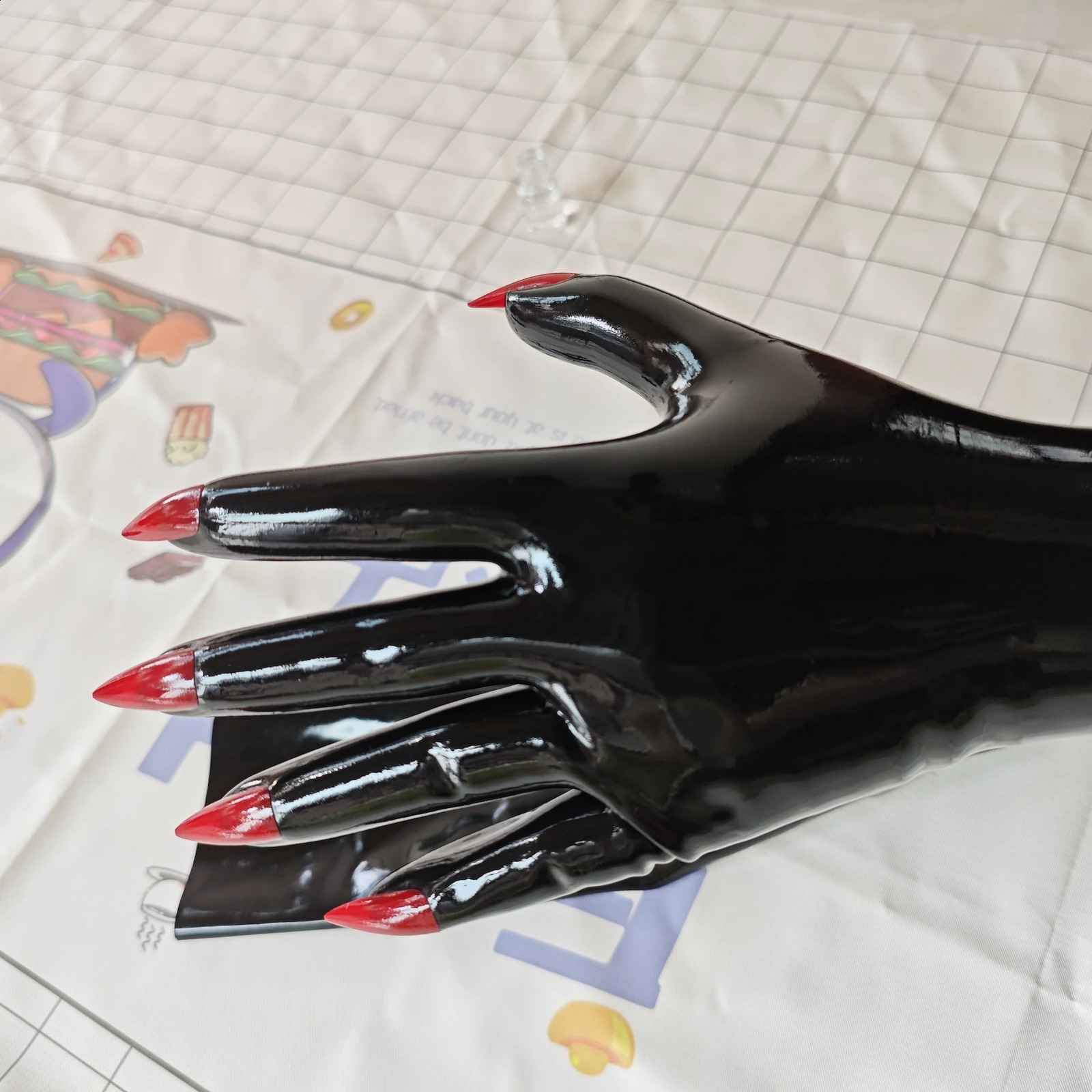 1 pair of 04mm black Malaysian latex kigurumi five finger sexy fit Zentai party outfit latex long gloves with sharp long nails 251027