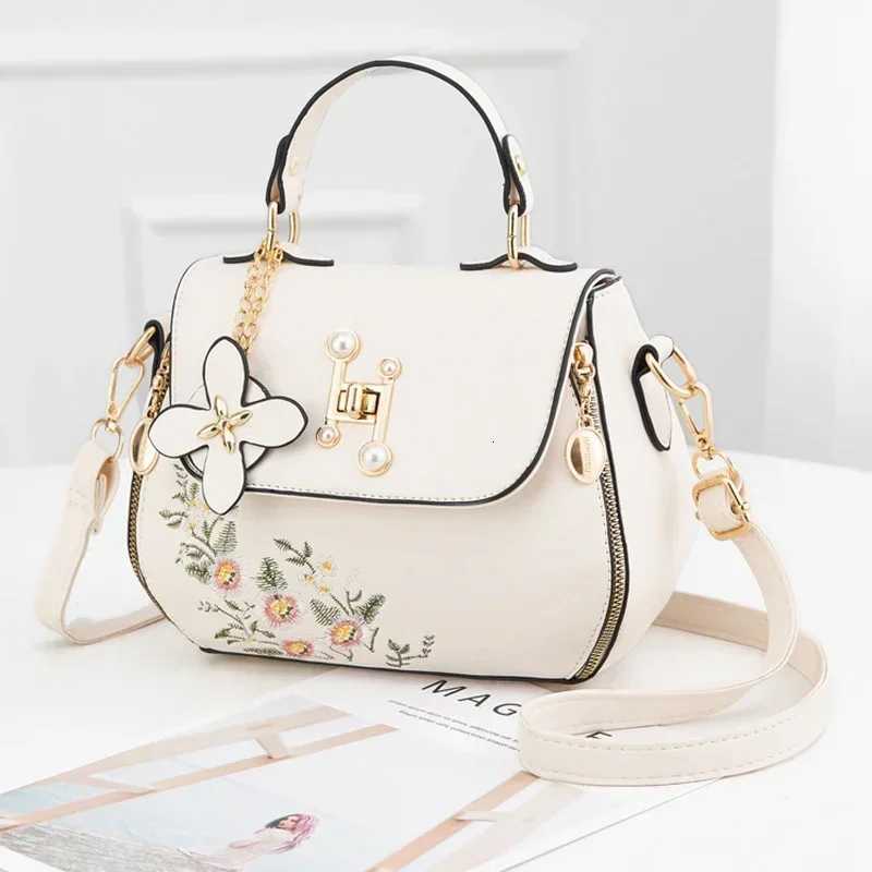 Embroidered Handbag Hot Selling Women Bag New Network Red Fashion Crossbody Bag Versatile Popular Bag PU LeatherT251028