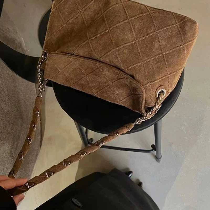 2025 New Autumn and Winter New Suede Rhbus Bag Medieval Underarm Bag Premium Chain Single Shoder Large Capacity Tote Bag Y251028