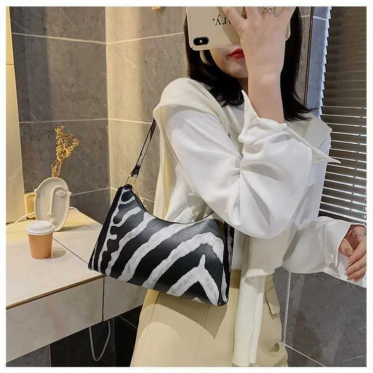 Casual Wens Totes Shoder Bag Fi Shopping Bag PU Leather Chain Handbags for Wen 2022 Underarm Hobos Bags1 D251028