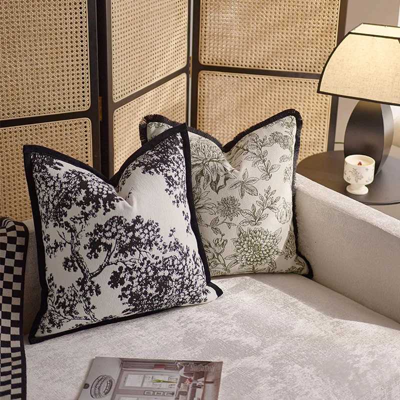 Pillow Case French Luxury Retro Jacquard Cushion Cover Yangmei Tree Oat Black Covers Decorative for Living Room Sofa Case C251028