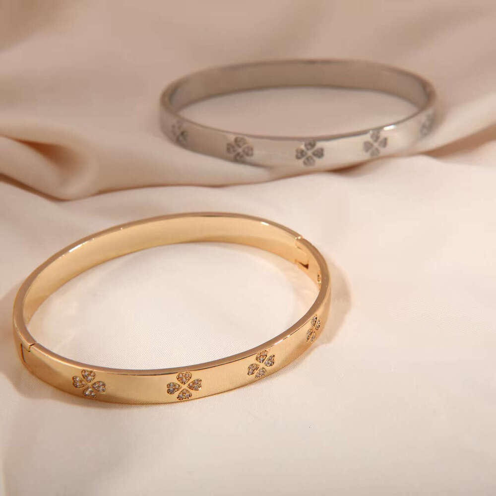 French Style Light Four-Leaf Clover Inlaid Dia Copper Plated Real Gold Sier for Women Fashionable Versatile High-End Elegant Buckle Bracelet
