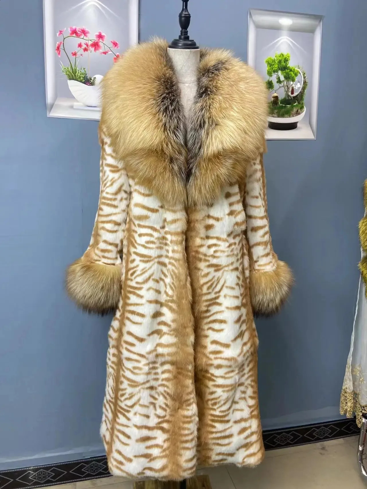 s Autumn Winter fashion Leopard Print Rabbit Fur Coat Fur Onepiece Thickened Warm Women Long Fox Fur Collar Coat 251027