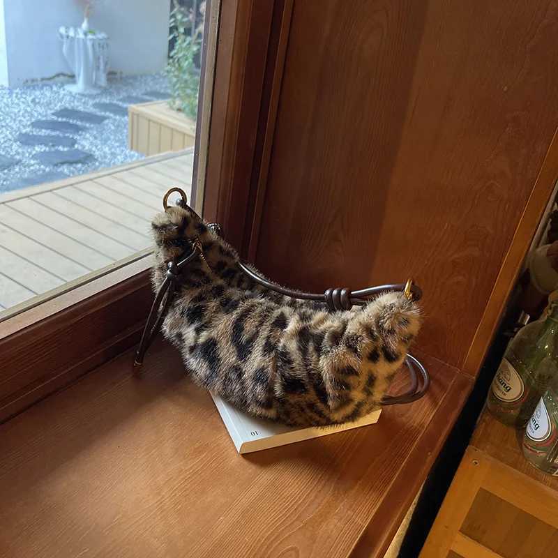 Fashion Soft Interior Compartment Crossbody Bags Casual Sewing Thread Hot Sale Bags for Women Zipper Corduroy Womens HandbagsT251028