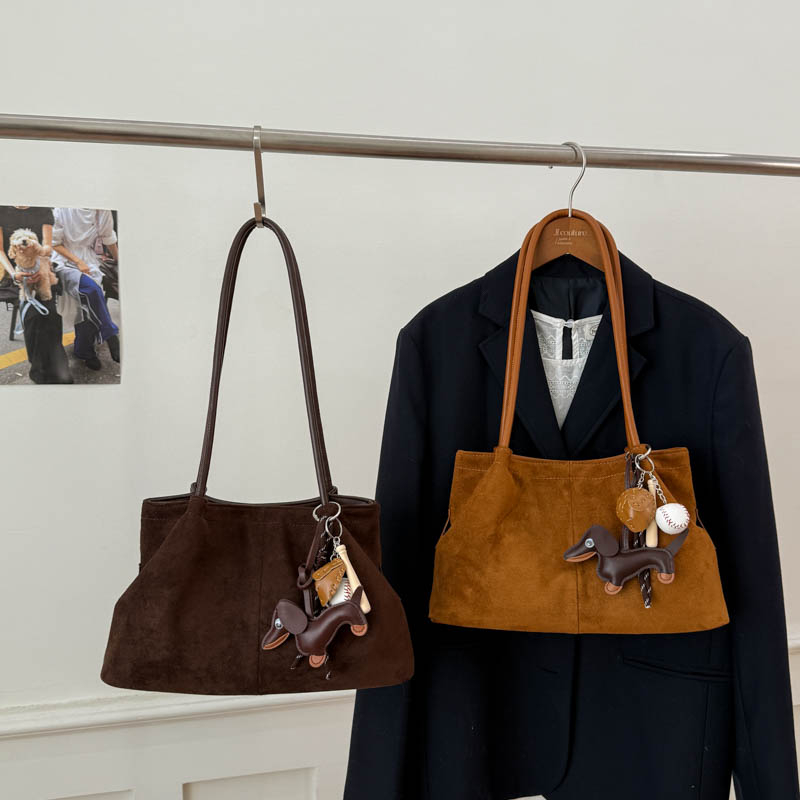 Autumn Women's New Simple and Fashionable Large Capacity Synthetic Leather Handbag Fashionable College Student Daily Commuter Lightweight Crossbo