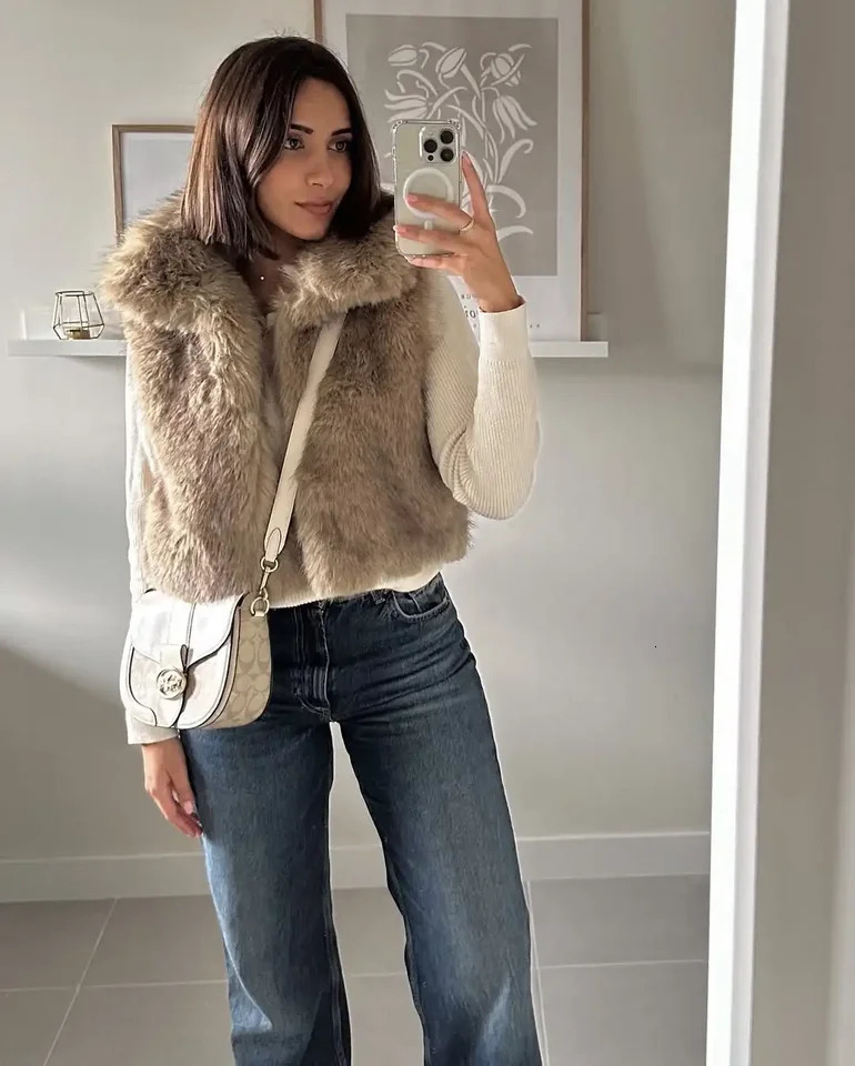 Fashion Lapel Fur Vests Women Chic Solid Stand Collar Sleeveless Loose Short Vest Casual 2025 Lady Daily Street Outerwears 251027