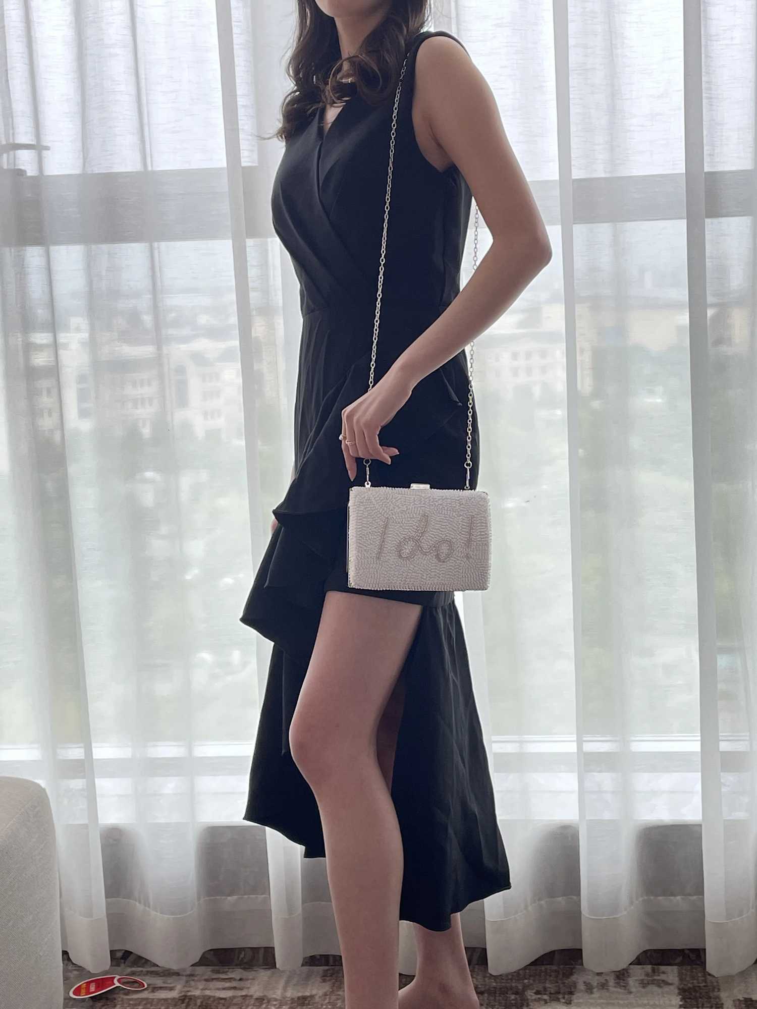 Elegant Letter Bridal Clutch Bag White Beaded Evening Party Square Bag with HighEnd Metal Chain for Women H251027