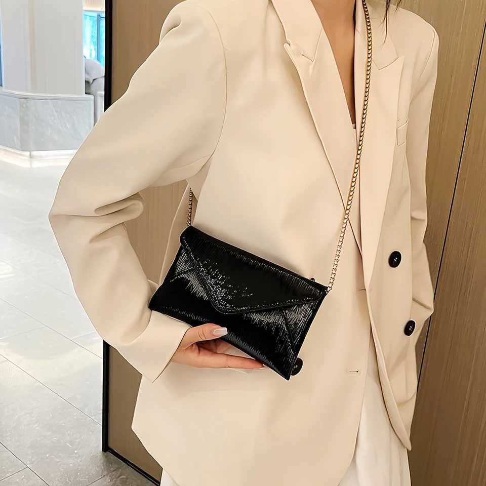 Womens Mini Chain Crossbody Bag Multipurpose shouldercrossbody bag premium texture envelope bagtan H251027