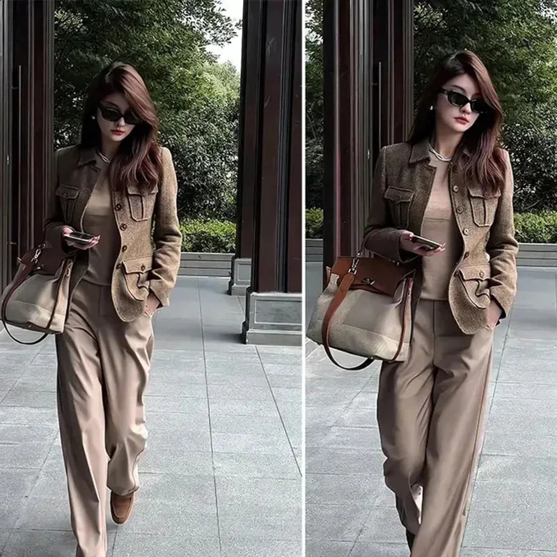 Womens Woolen Jacket Autumn Winter Retro Slim High End Female Short Coat Fashion Comfortable Temperament Ladies Overcoat 251020