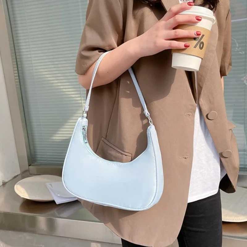 Women Bags Armpit Shoulder Bag Small Shoulder Purse Nylon Underarm Bags Clutch Women Hobos Summer Simple Handbags Bolso FemininaW251028