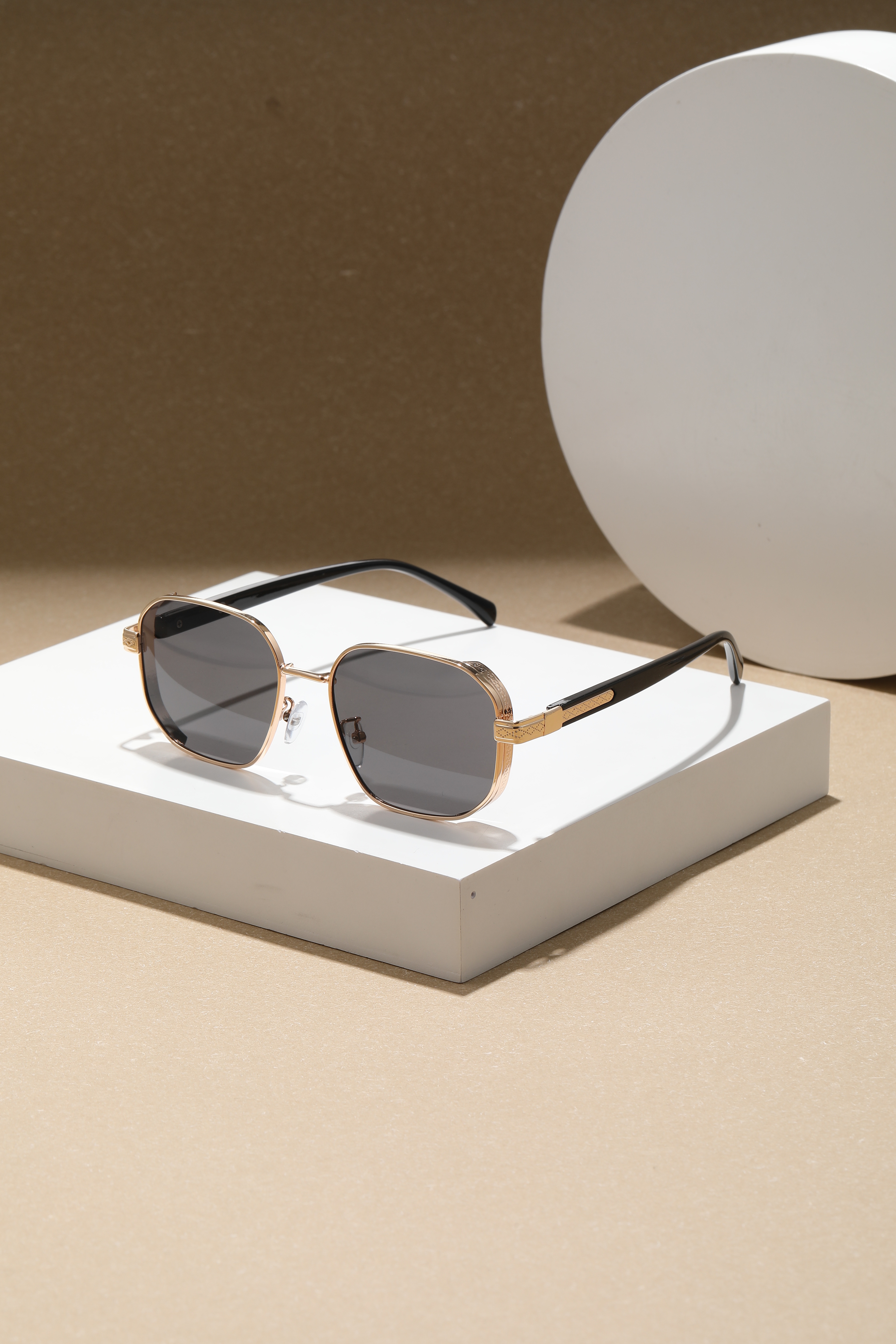 1pc Double-Bridge Pilot Metal Frame #90s Retro Metal Small Frame Heavyweight Men's Sunglasses Thick Frame Geometric Hexagonal Women's Fashio