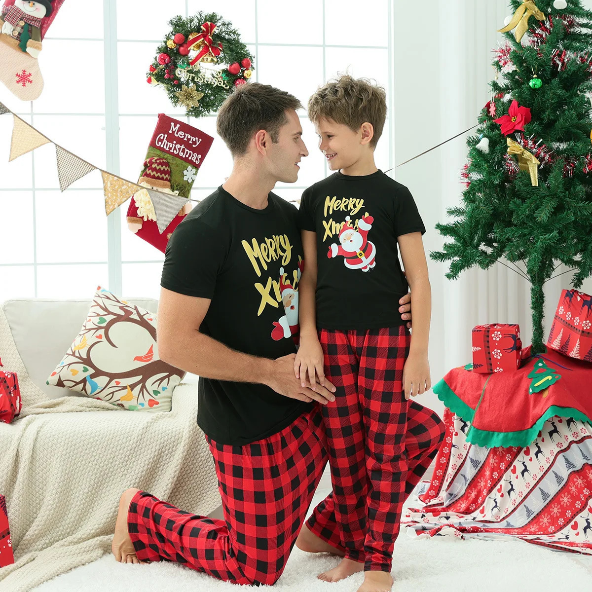 Xmas Family Look Short Sleeve Christmas Matching Outfits Santa Tree Print Sleepwear Adults Kids Cute Pajamas Set Baby Romper 251027