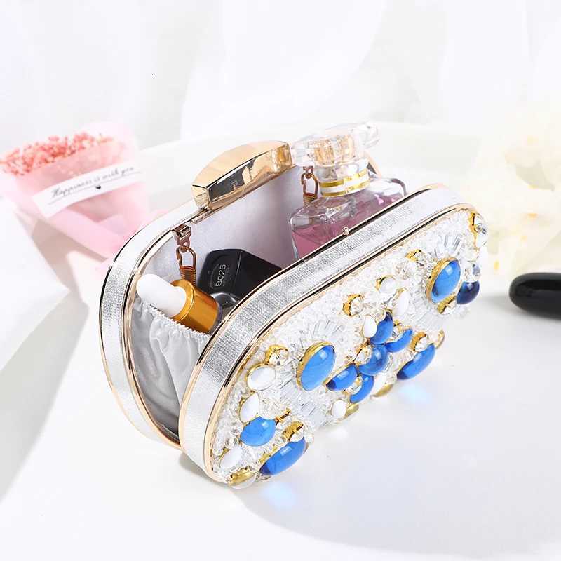 Elegant Diamond Chain Shoulder Bag for Women Large Capacity Fashion Trend European And American Style Evening Dress Bag H251027