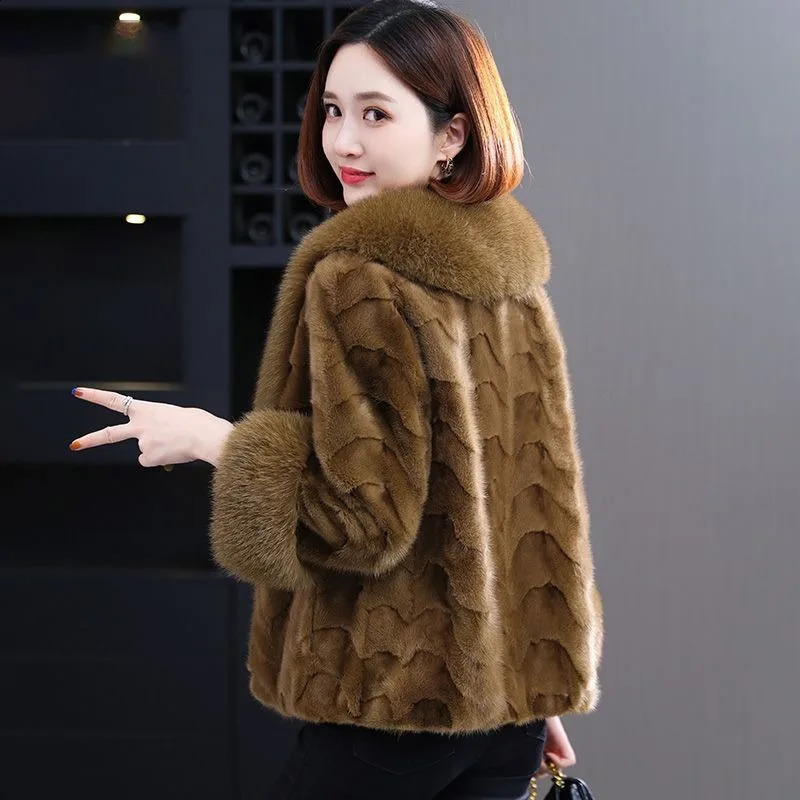 Selling Mink Fur Coat Women Winter Natural Fox Fur Collar High Quality Mink Fur Coat Short Fashion Fur Coat 251027