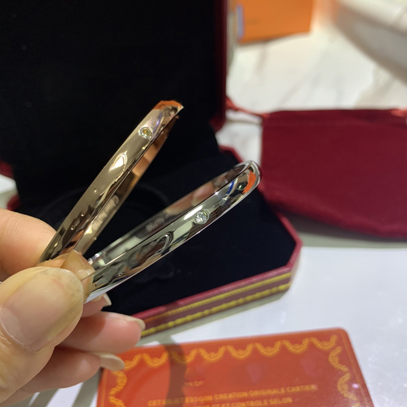 Designer bracelet for women diamond bracelet women's engraved with letters classic jewelry luxury Soft Gloss Top Polishing Process