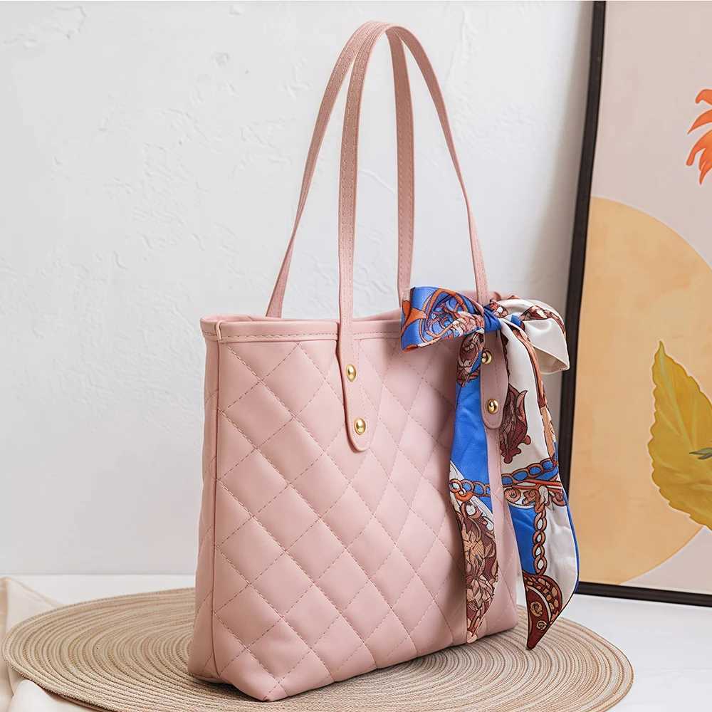 Large capacity silk scarf shopping bag womens large capacity handbag suitable for work travel and shoppingzwqW251028