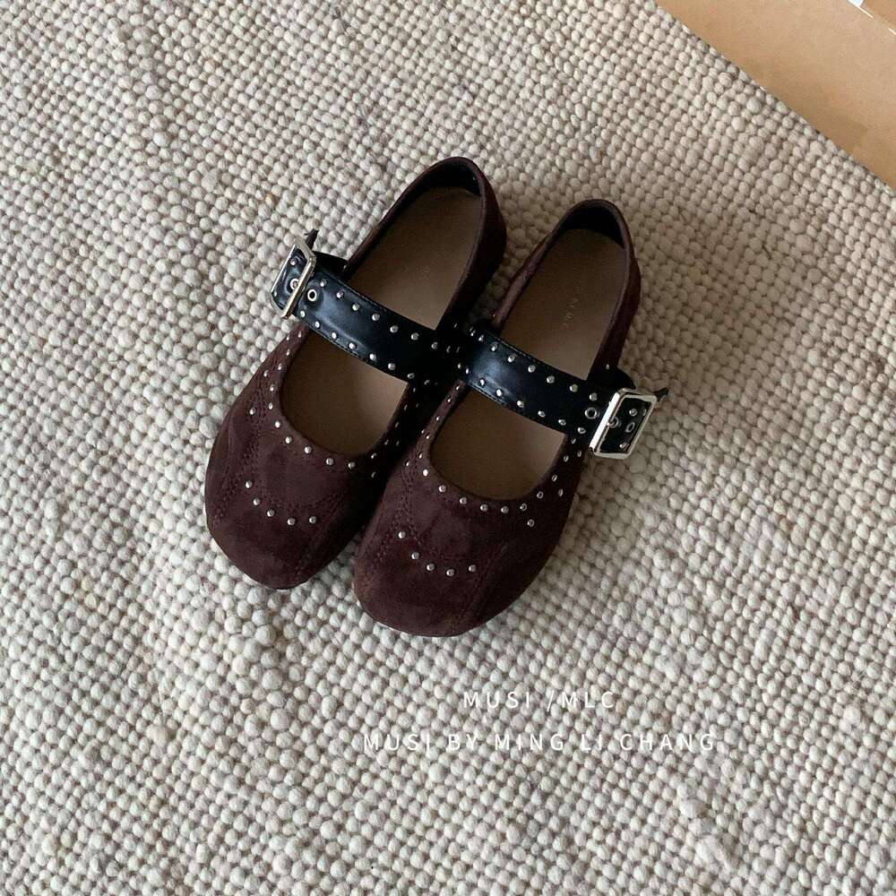 French Style Evening Wind One-Strap Rivet Mary Jane for Women 2025 Designer Shoe Flat Shallow Soft Sole Single Grandma Shoes