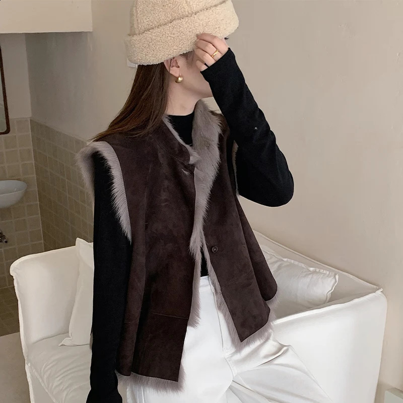 Women Leather Vest Fur Collar Sleeveless 100 genuine rabbit fur 2025 Biker Moto Jacket Winter Warm Outerwear 251014