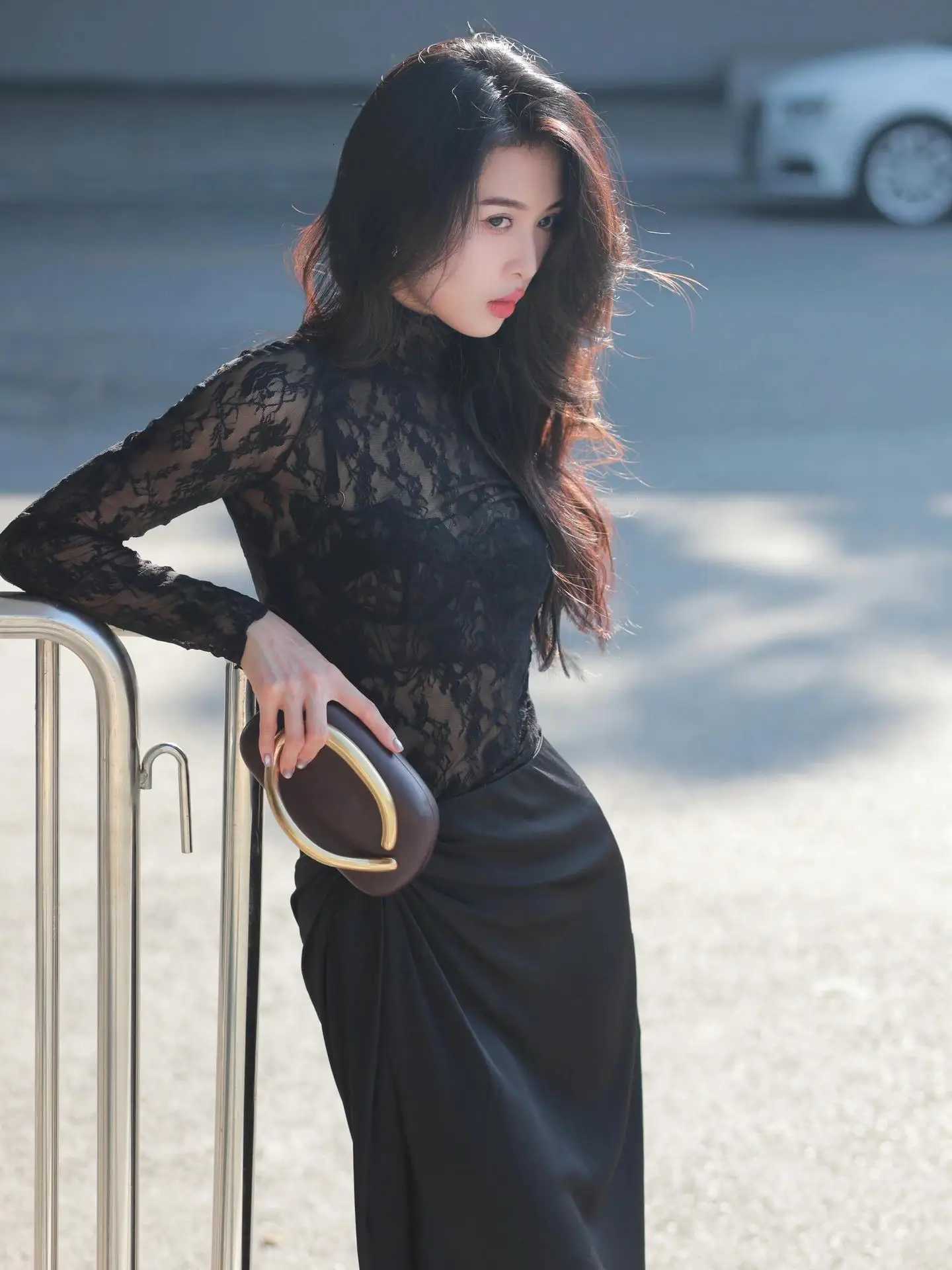 Big Gold Metal Closure Clutch Evening Bags For Women Designer Handbag And Purse Vintage Oval Box Chain Strap Shoulder H251027