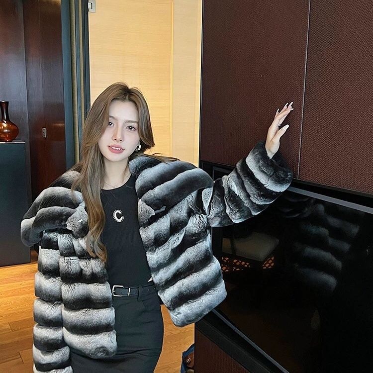 Women's Warm Faux Fur Coat Stripe Winter Jacket Women Thick Outerwear Collar Classic Luxury Jacket Fashion Solid Color Casual Baggy Rabbit Fur Co