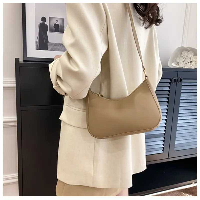 New Womens Fashion Handbags Retro Solid Color PU Leather Shoulder Underarm Bag Casual Women Handbags Designer Bag for WomenW251028