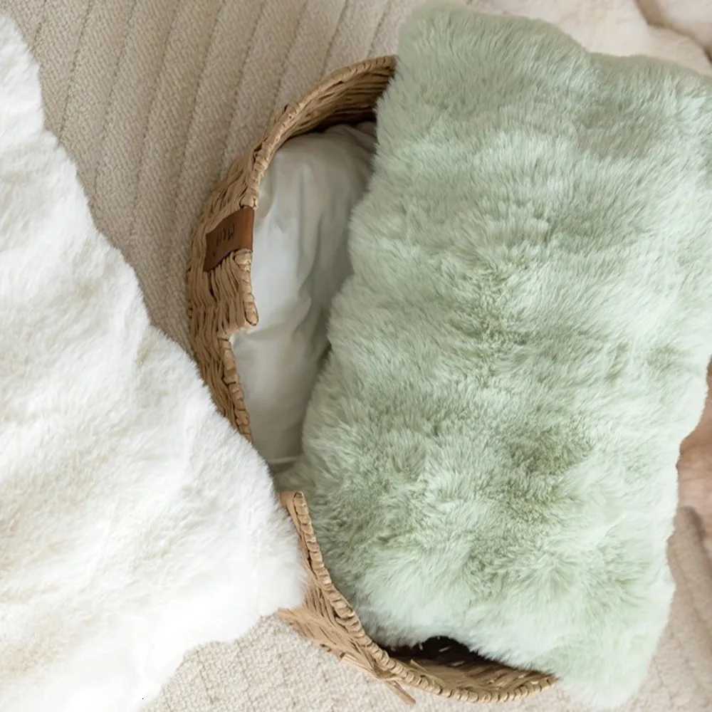 Pillow Case Simple Imitation Rabbit Hair Cushion Cover Warm Soft Case Bubble Velvet Throw Cover Home Decor C251028