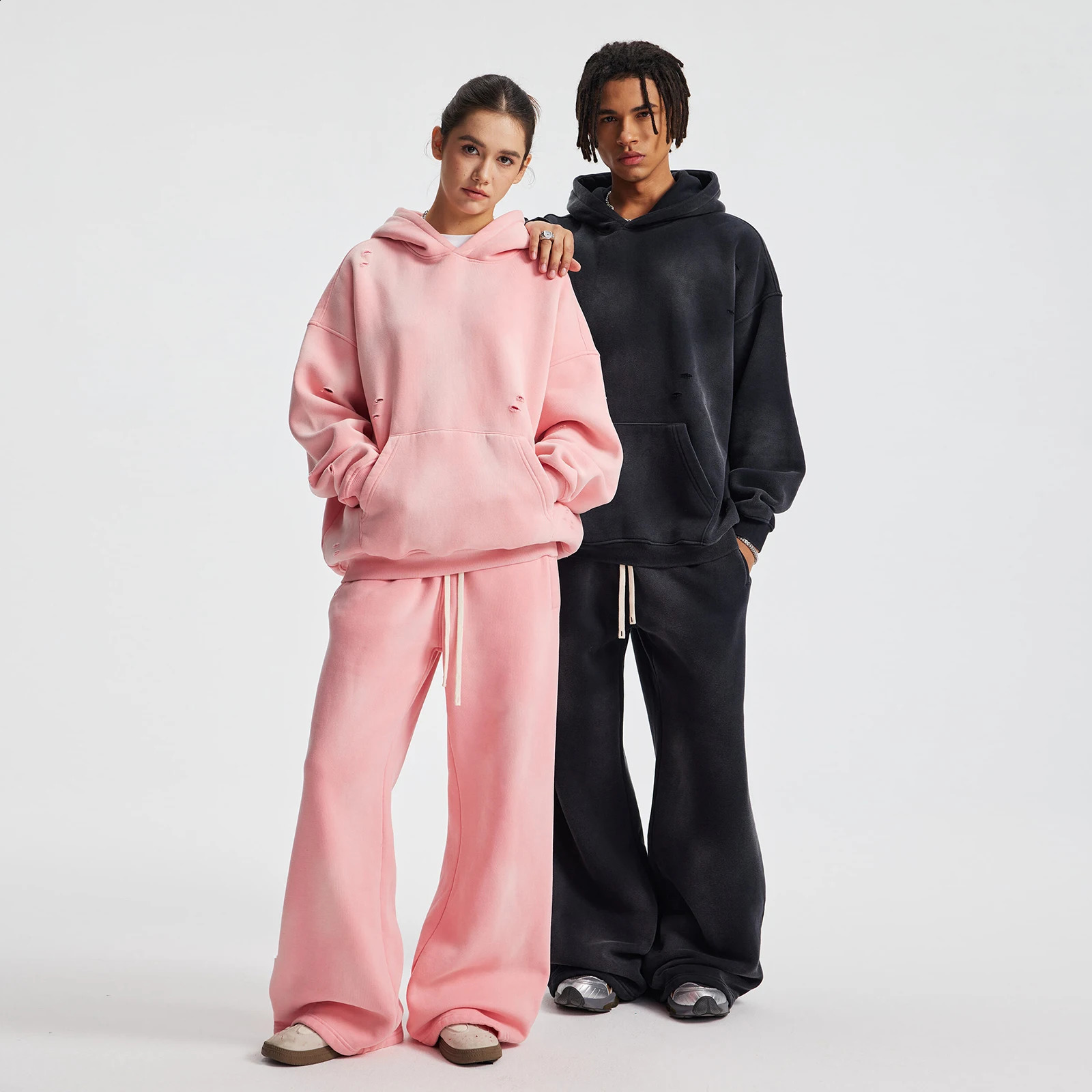 Winter Fleece Sweatpants Men Splashing Ink Spray Dyeing Wash Distressed Wide Joggers Grinding Edges Baggy Plush Pants 251027