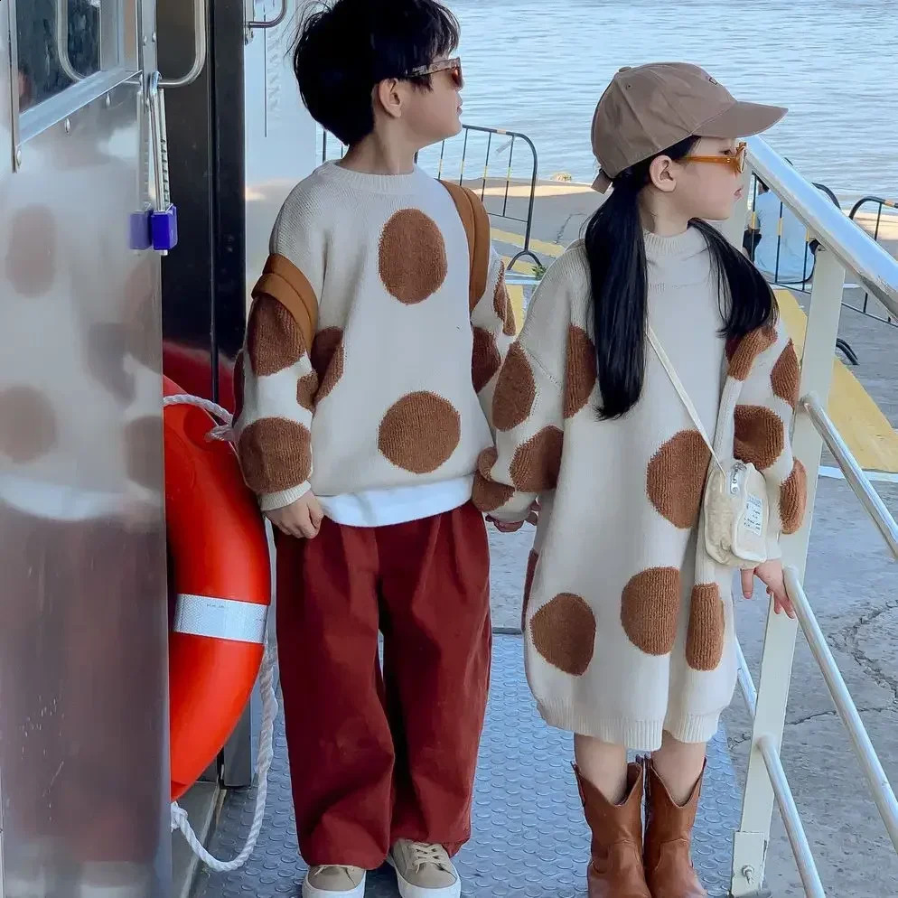 7072 Boys and Girls Sweaters Knitted Dots Tops Pullovers for Children Long Sleeve Autumn and Winter Outfits Brother Sister 251027