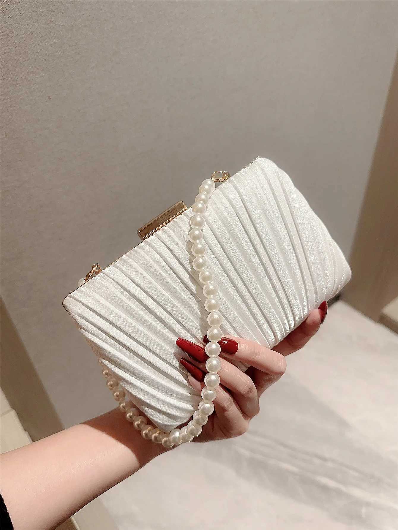 Ladies casual Pleated Design Satin Box Dinner Bag Faux Pearl Handbag Romantic Wedding Bag Bridal Bag Banquet Bag Evening Bag Prom Bag Chain Bag H25102