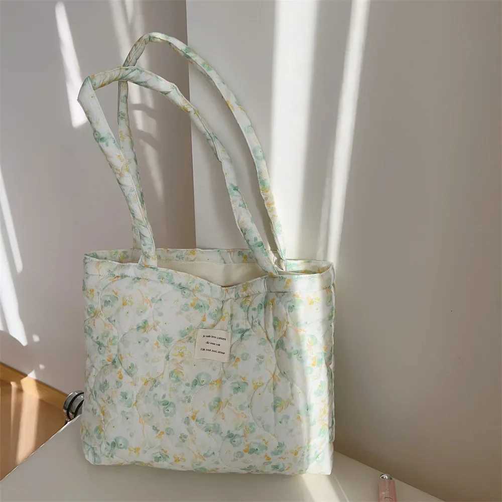 Cotton Floral Tote Bag for Women Handbag Trendy Chic Puffy Top Handle Bag Quilted Padded Shoulder Bag Designer Shopper BagsW251028
