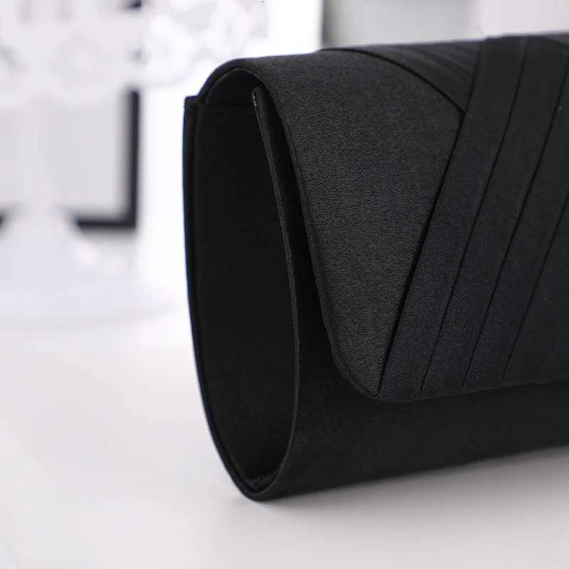 Womens solid color striped dinner bag Chain shoulder bag Portable personalized storage bag Party wedding evening gown bag H251027