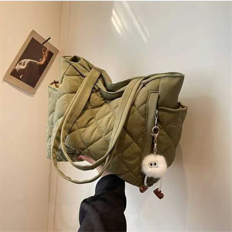 Womens Black Beige Rhombus Quilted Tote Bag Large Capacity Handbags Shoulder Bags with Quilted Purse for Travel Everyday UseW251028