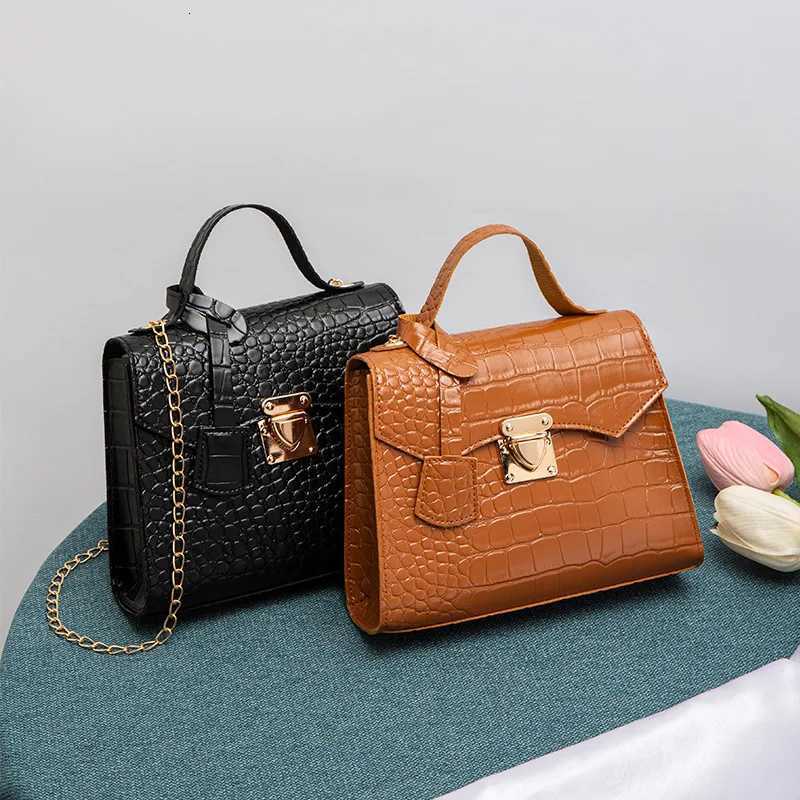 Chic Crocodile Small Tote Bag Ladies Handbag Vintage Square Bag Stylish Chain Shoulder Crossbody Bags Daily Use Phone Coin PurseW251028