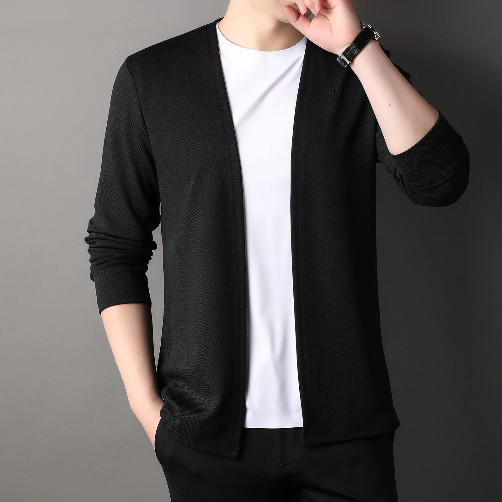 Knitted cardigan jacket for men in spring and autumn long sleeved casual versatile sweater outerwear trendy 251017